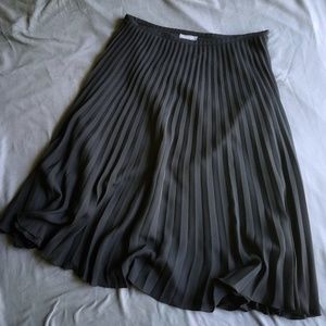 Vince Camuto Long Black Pleated Accordion Skirt